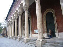 To je benediktiánský klášter s kostelem St.Bonifaz