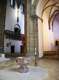 zvlášť ve zlatých paprscích podzimního slunce