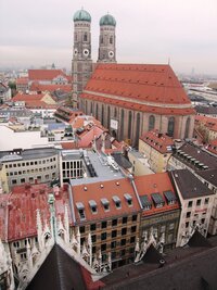 Je z ní vidět chrám Frauenkirche,