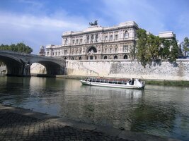 Justiční palác nad Tiberou