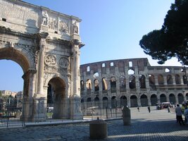 Prastaré zdivo bylo spíš bílé