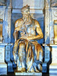 a zde socha z nejslavnějších - Michelangelův Mojžíš