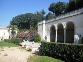 Odtud je už jen krok do parku Villa Borghese