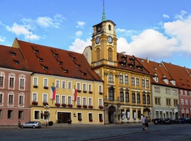 Zamávali jsme nové radnici