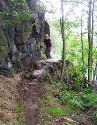 ale skály jsou tu výhružné