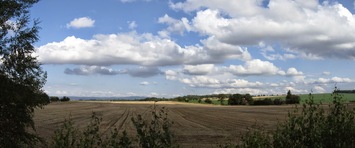 Nejprve jdeme příjemnou rovinou,