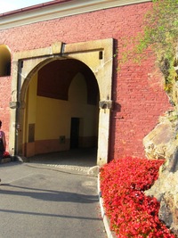 pod chebský hrad k Písečné bráně