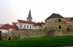 Na nocleh jsme si zajeli do Loun