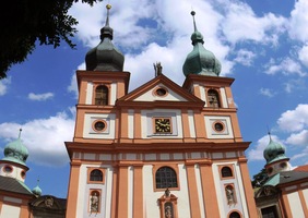 Tohle je klenot pod ní -