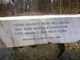 ČT 24.7, - Moudrý citát na česko-bavorské hranici,