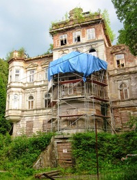 V podvečer přicházíme k ruinám