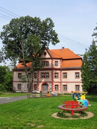 Staré Sedlo se zámkem,