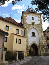 jsme Kněžskou branou