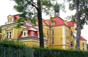 kterou založili Suchý s Molavcovou, díky!