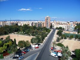 v bývalém korytě řeky Turia