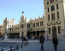 Nebo právě odjeli vlakem?