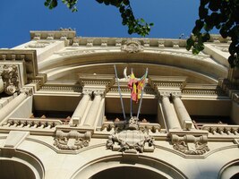 Tohle je honosné průčelí radnice (Ayuntamiento)