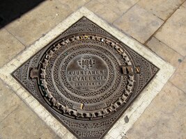 V ulicích ale převládá "radniční heraldika"