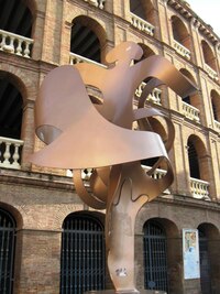 Že by byli na býčích zápasech?