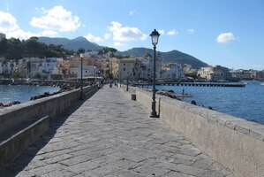 a pak už rychle přes most do přístavu