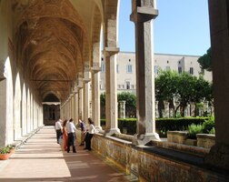 patří ke klášteru Santa Chiara (sv.Klára)