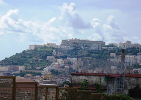 o hradech ani nemluvě