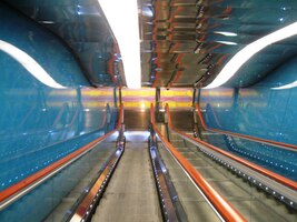 z rafinovaně umístěných lesklých ploch