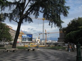 ale výhled z parčíku před ní je krásný