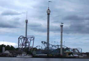 Pohled na park Tivoli na ostrově Djurgaarden