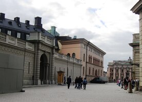 Kolem dalších vznoasných paláců