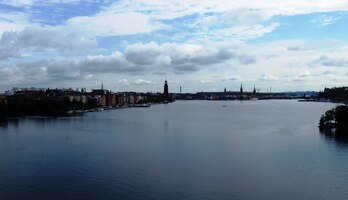 Vyrážíme na okruh kolem jezera