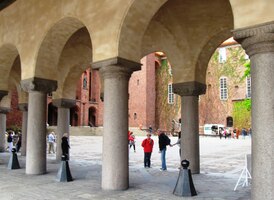 a tady už pohled do vnitřního nádvoří