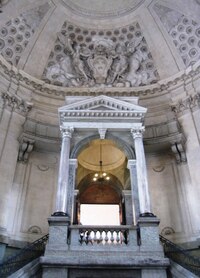 a jeho majestátní aula