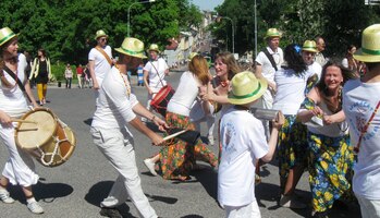 Chlapci za nimi o nic nezaostávají