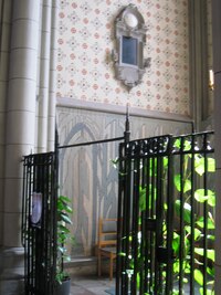 Cenné jsou i postranní kaple