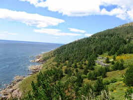 vysoko nad modrým Atlantikem