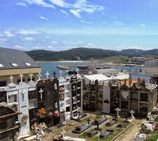 ztichlého hřbitůvku