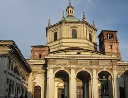 Podvečer před chrámem San Lorenzo