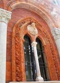 byl tento cihlový gigant -