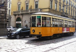 Máváme starým tramvajím,