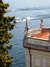 lodním ruchem na jezeř,