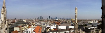 a nakonec panorama severní části Milána