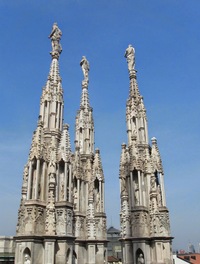 a věžičky připomínají svíce