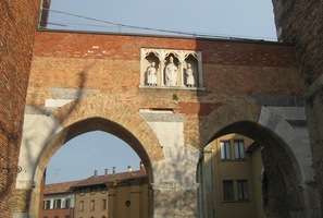 k středověké bráně Pusteria Sant Ambrogio