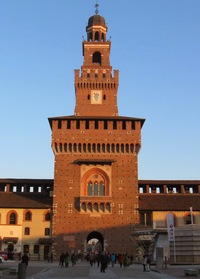 k centrální věži Torre del Orologio