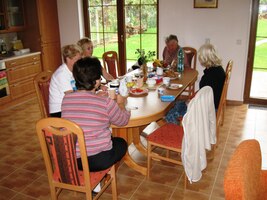 Briefing u snídaně