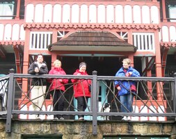 a obdivovali Jurčevičovy stavby