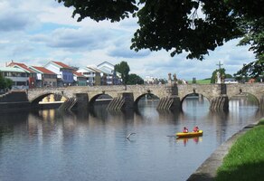 Začínáme u nejstaršího mostu v Čechách