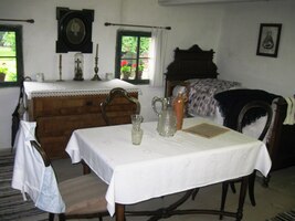 a ani tato selská jizba moc nenapoví