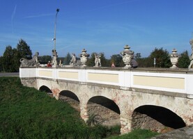 Po tomto mostě jsme přišli i odešli